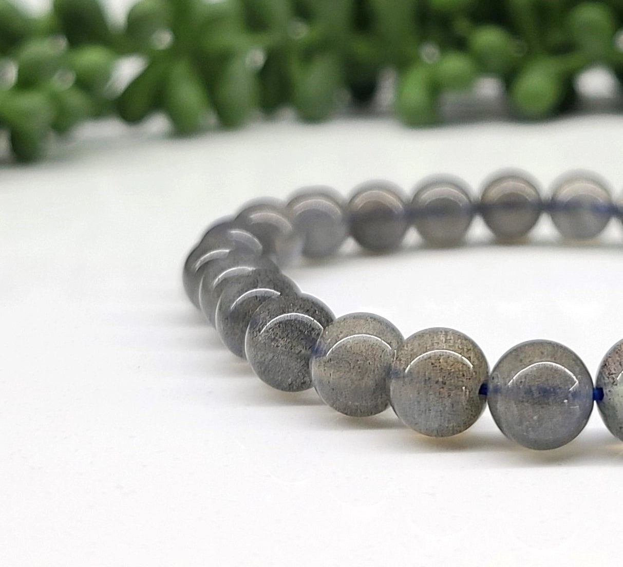 hahtuva labradoriitti rannekoru luonnonkivi koru kivikoru