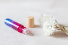 Lataa kuva Galleria-katseluun, Lasinen kaksivärinen 10ml  Roll-On pullo lasirullalla - Hahtuva
