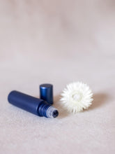 Lataa kuva Galleria-katseluun, Lasinen pastelli roll-on pullo luonnonkivirullalla 10ml kpl - Hahtuva
